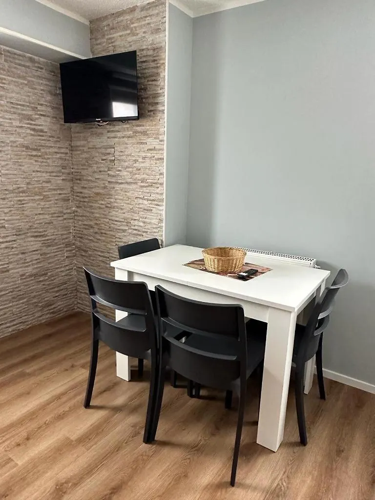 Penelope Home By Casa E Lode باسو ديل تونالي 0*,